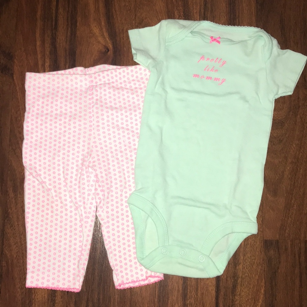 Baby girl outfit size 9 months